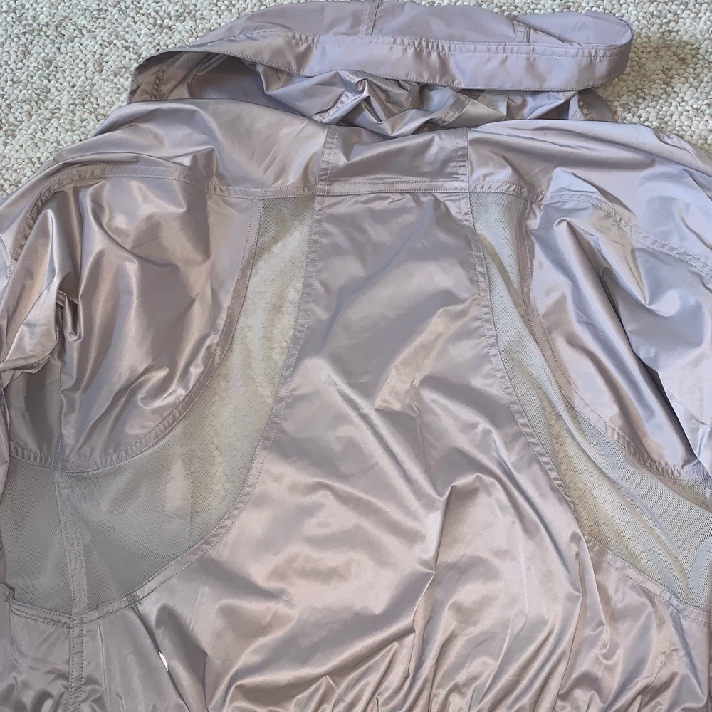 Lululemon Cropped Mesh Windbreaker - Picture 5 of 5